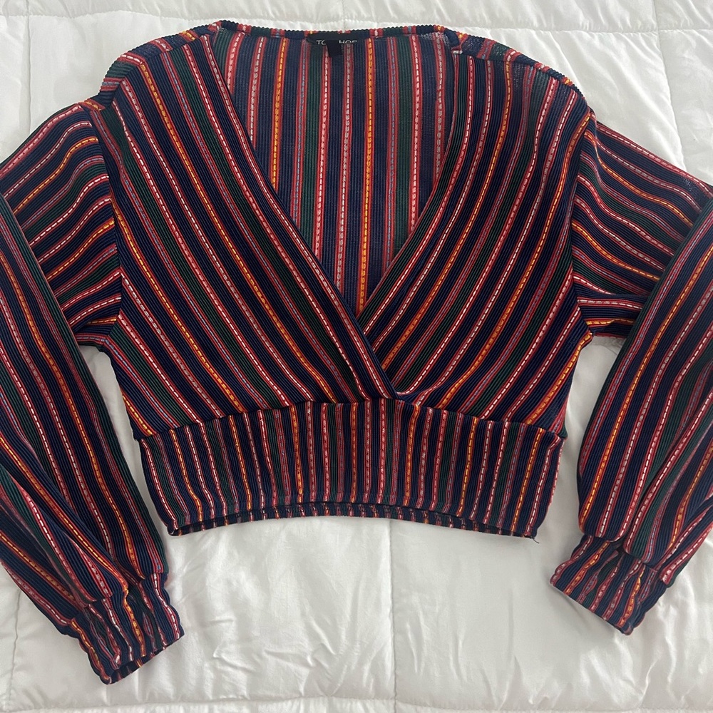 Colorful TOPSHOP blouse super flattering